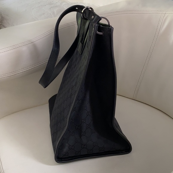 Authentic GUCCI Monogrammed Bag - Picture 5 of 10